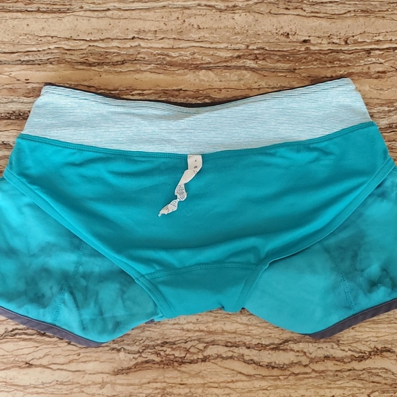 Lululemon short - Picture 4 of 6